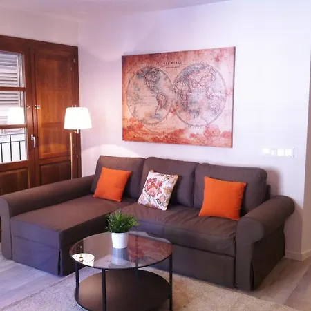 Superb Market Apartment *