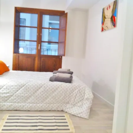 Superb Market Lägenhet *